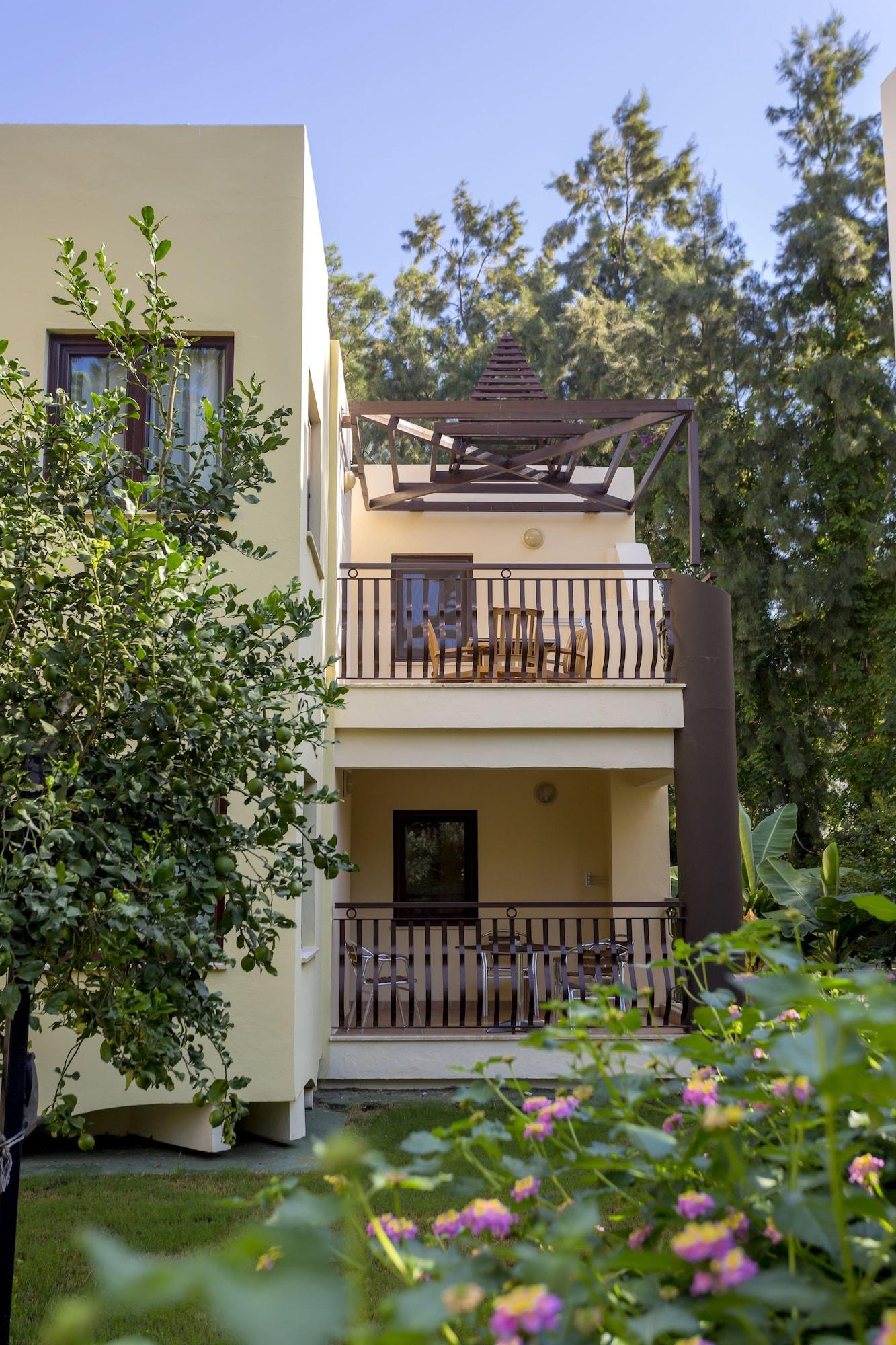 Family Room Garden View
